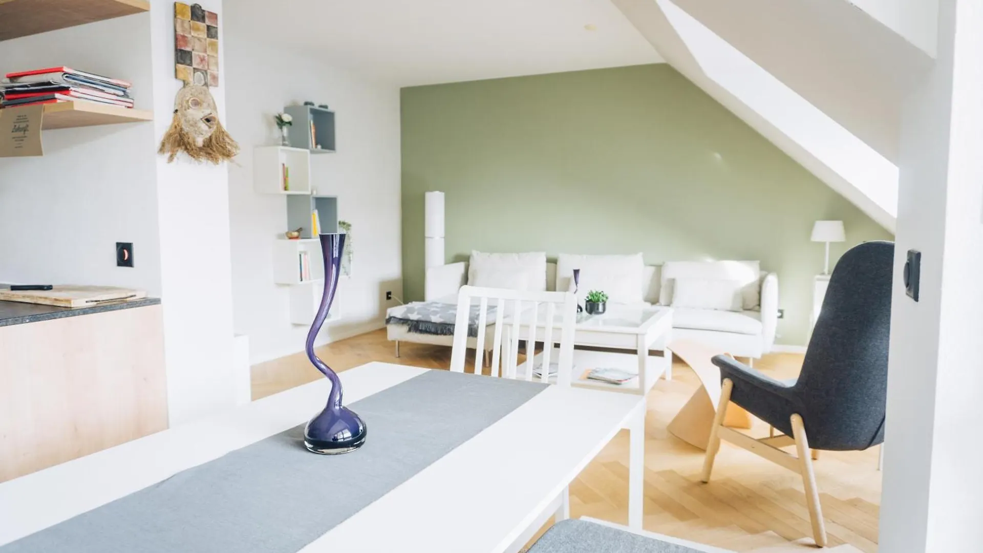 Raum Life - Design Apartment In Hallbergmoos Germany