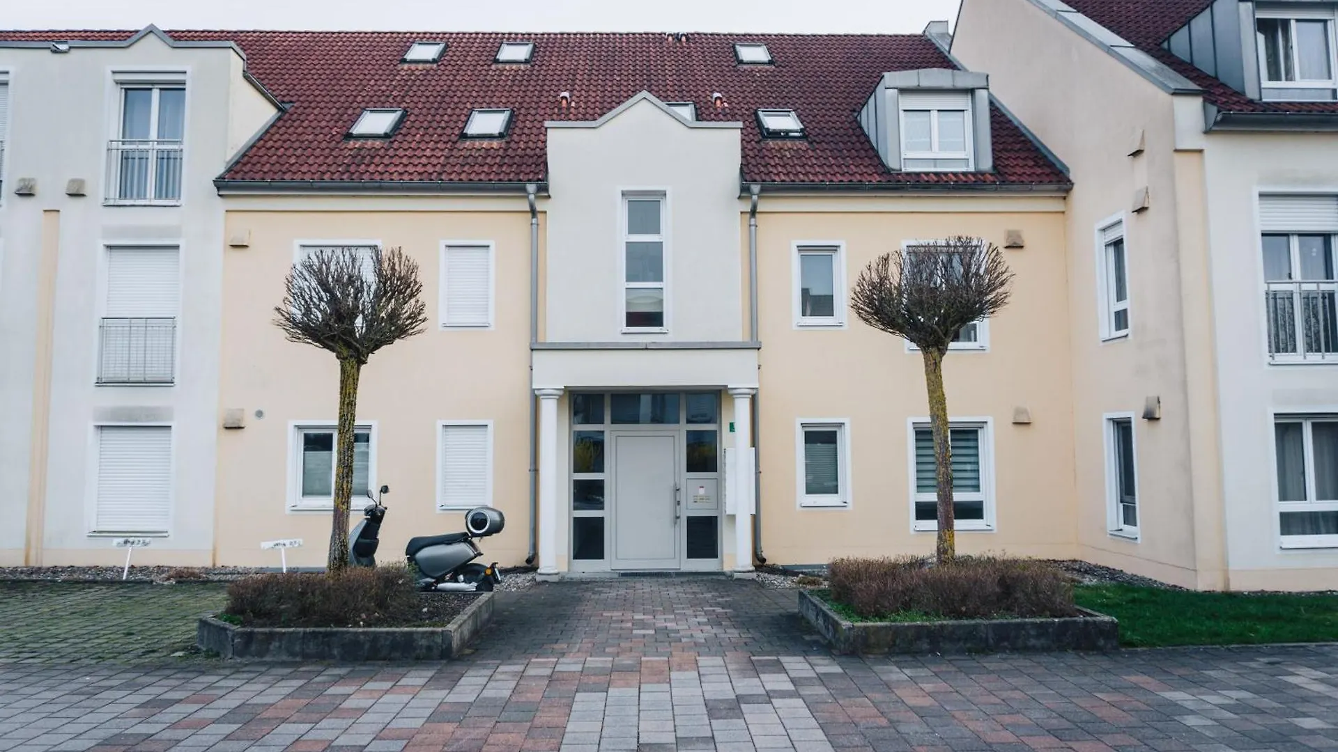 Raum Life - Design Apartment In Hallbergmoos Homestay